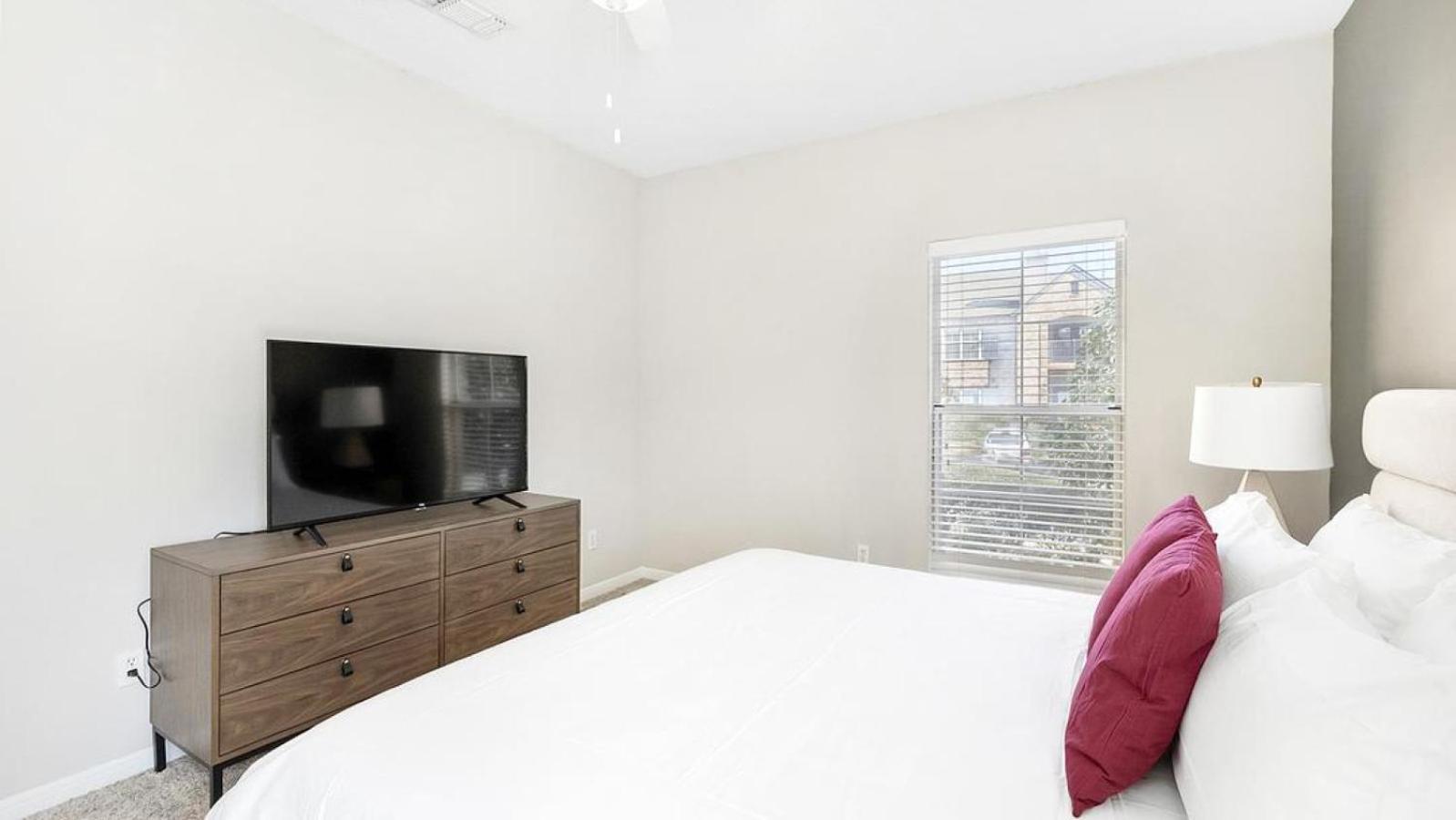 Landing Modern Apartment With Amazing Amenities Birmingham Exteriör bild
