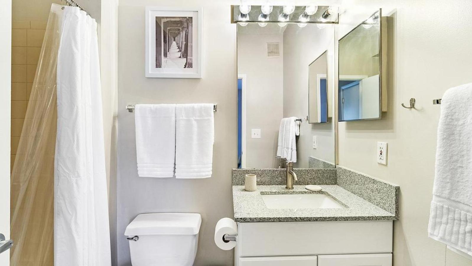 Landing Modern Apartment With Amazing Amenities Birmingham Exteriör bild