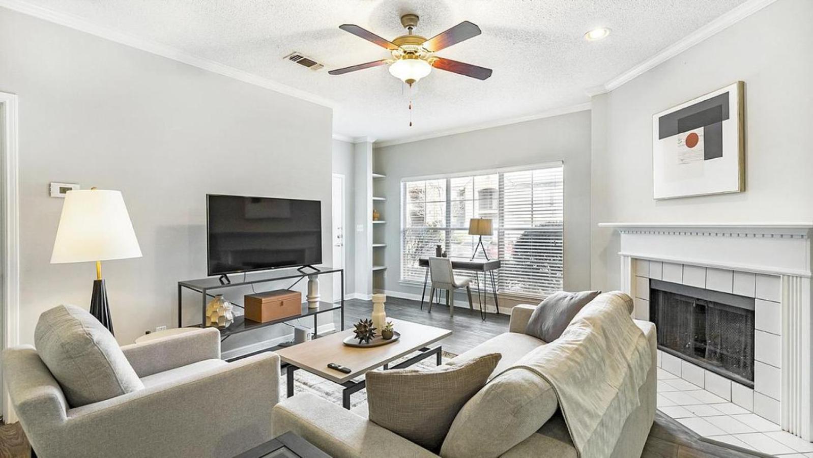 Landing Modern Apartment With Amazing Amenities Birmingham Exteriör bild